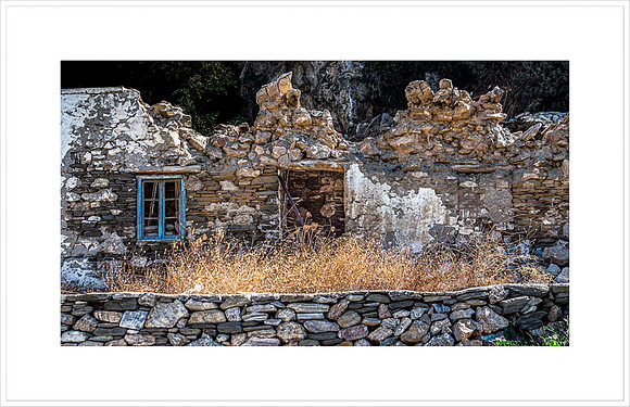 WE USED TO DRINK OUZO HERE, SIFNOS