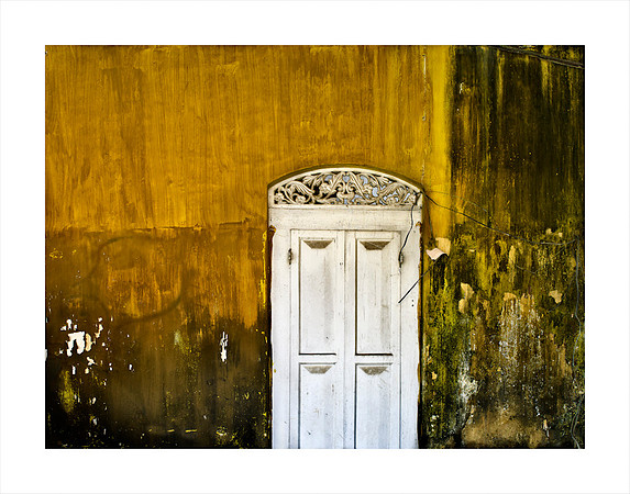 YELLOW DECAY